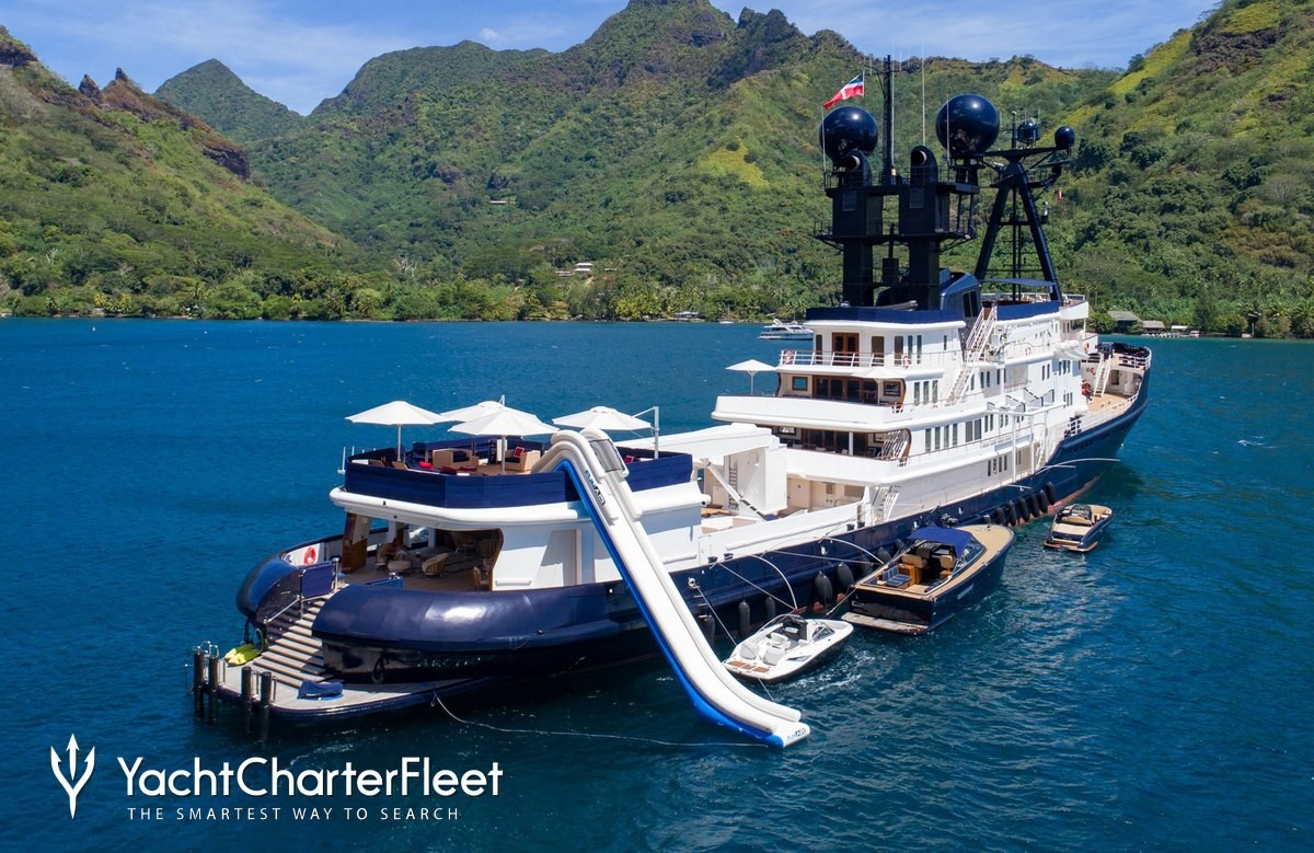 Luxury Yacht Arctic Experience